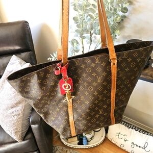LV SHOPPING TOTE WITH RED AUTHENTIC BAG TAG (key chain not LV)